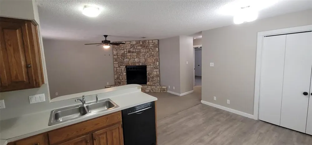 20800 Bonanza Street #B Lago Vista, TX 78645