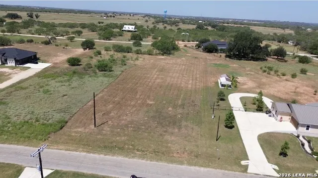 147 Hidden Ranch Floresville, TX 78114