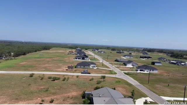 147 Hidden Ranch Floresville, TX 78114