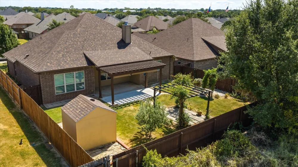 122 Donna Circle Granbury, TX 76049