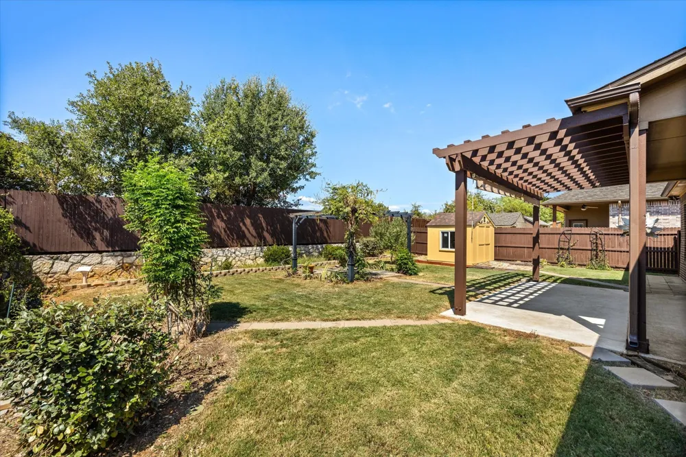 122 Donna Circle Granbury, TX 76049