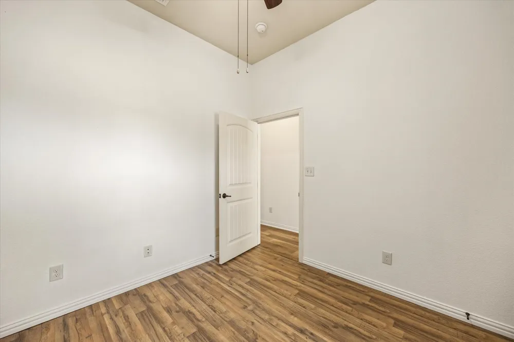 122 Donna Circle Granbury, TX 76049