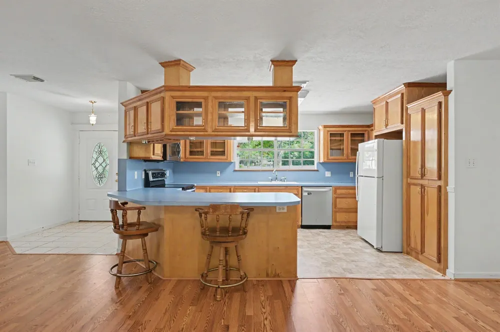 10690 Tanyard Road Willis, TX 77378