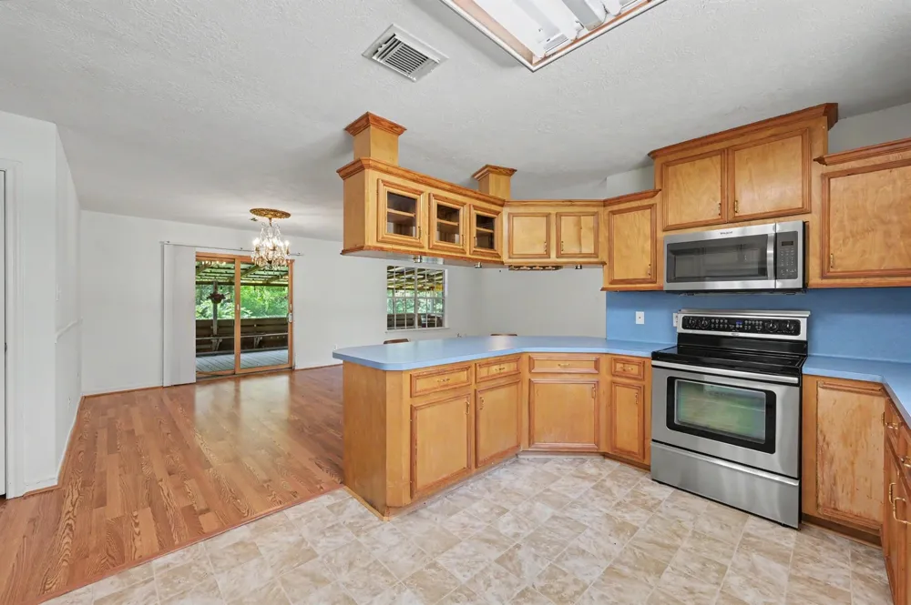 10690 Tanyard Road Willis, TX 77378
