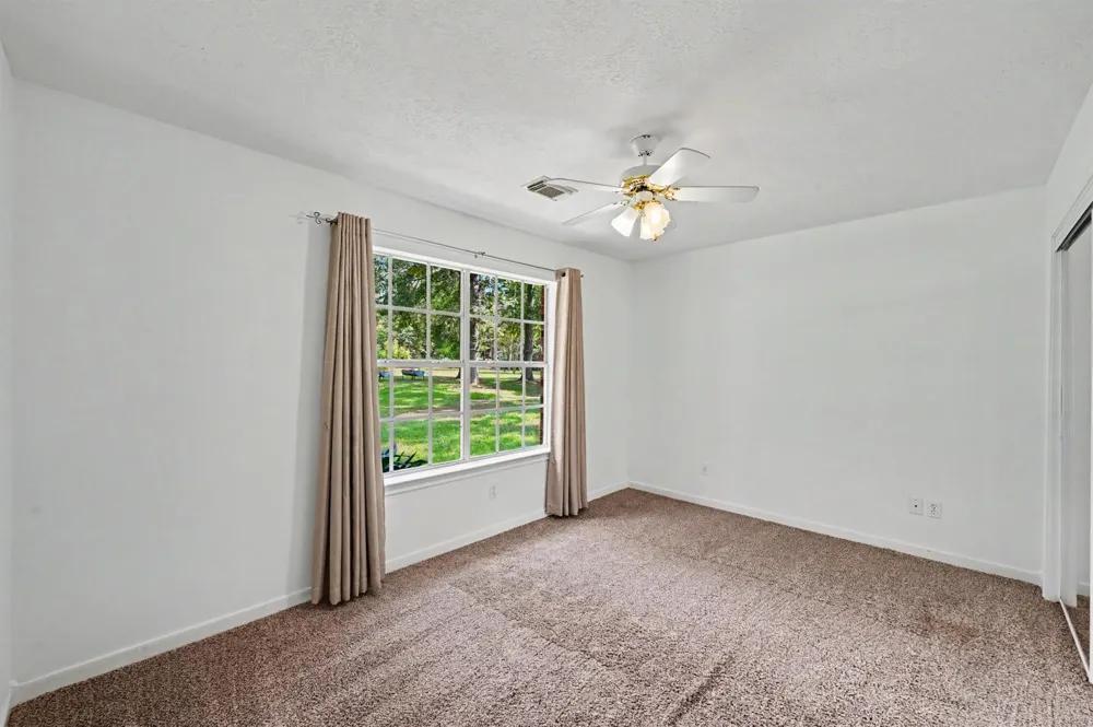10690 Tanyard Road Willis, TX 77378