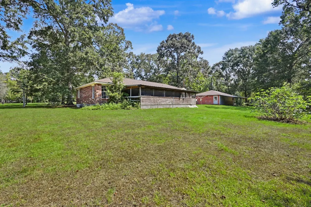 10690 Tanyard Road Willis, TX 77378