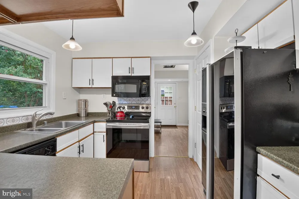 12316 MELLING LANE Bowie, MD 20715
