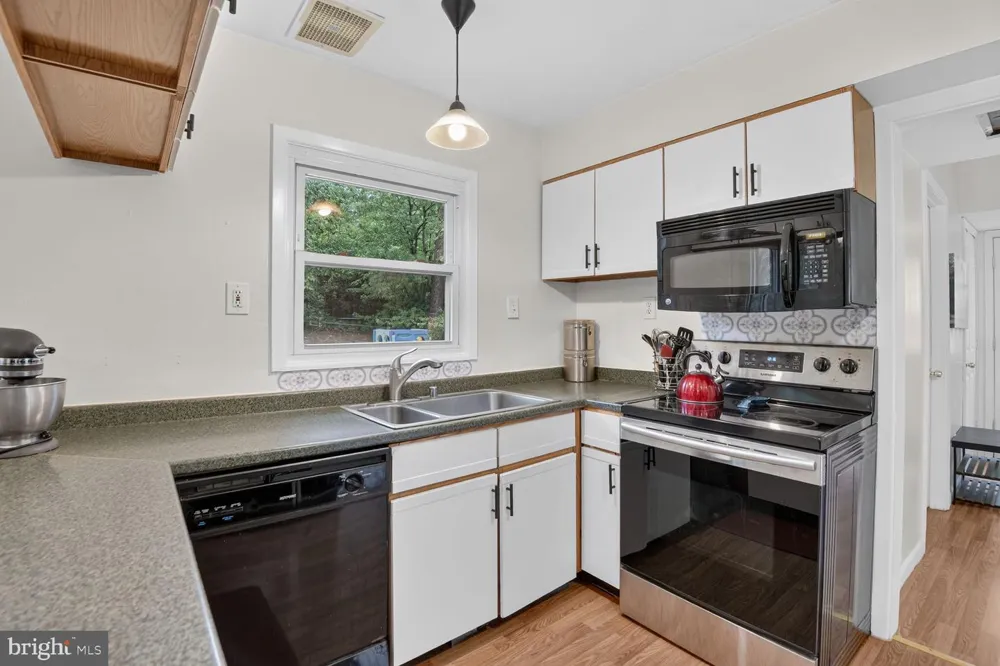 12316 MELLING LANE Bowie, MD 20715