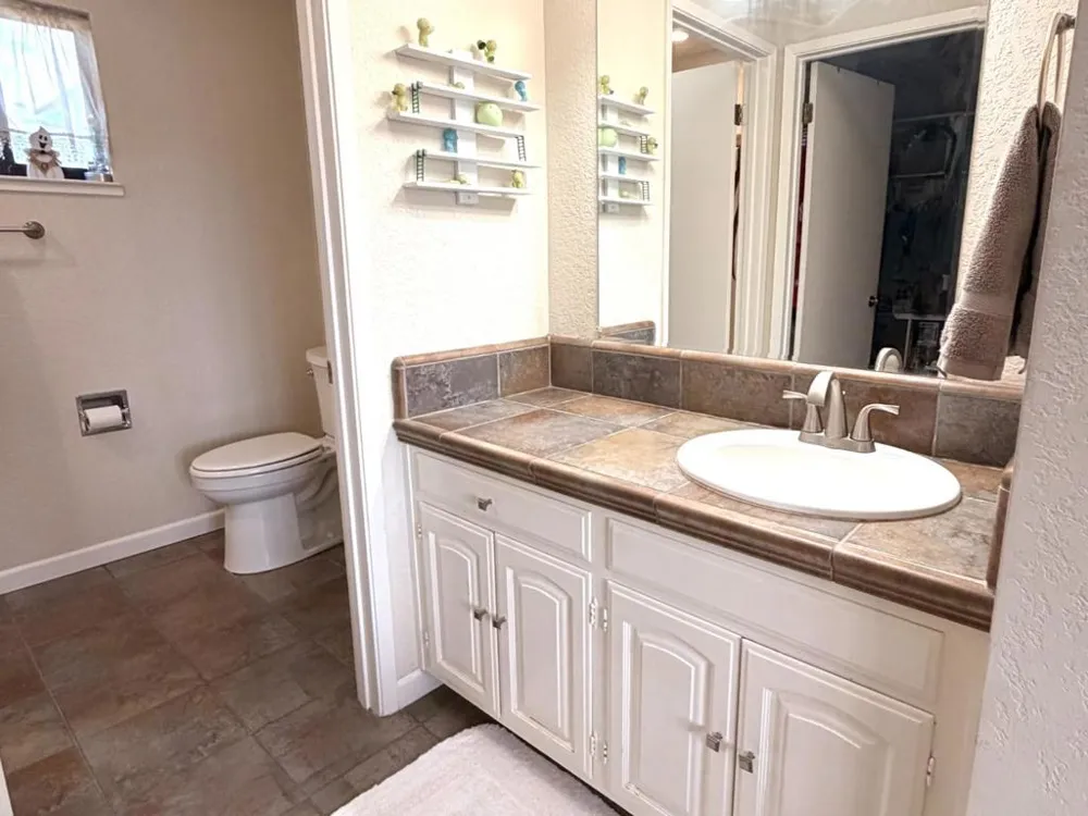 856 Duffin Drive Hollister, CA 95023
