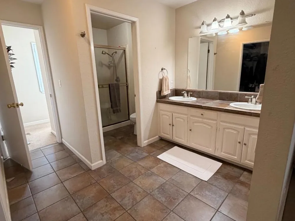 856 Duffin Drive Hollister, CA 95023