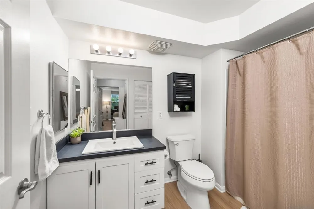 1435 India St. #405 San Diego, CA 92101