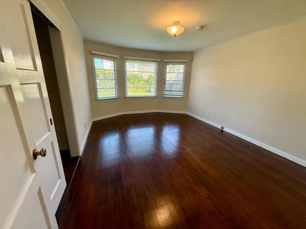 116 28th Avenue San Mateo, CA 94403