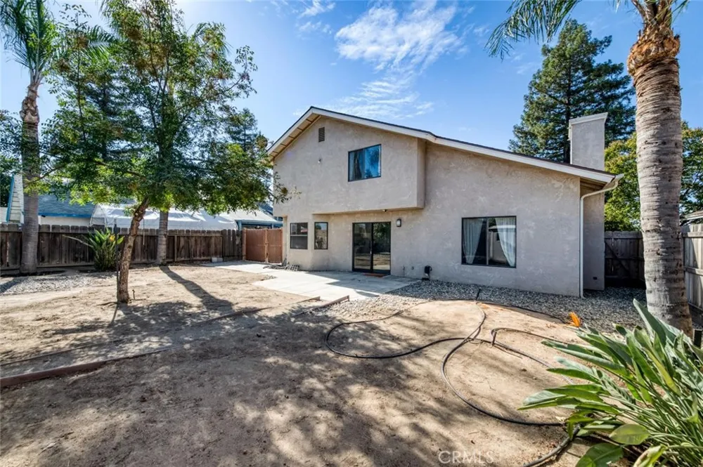 571 W Pat Clovis, CA 93612