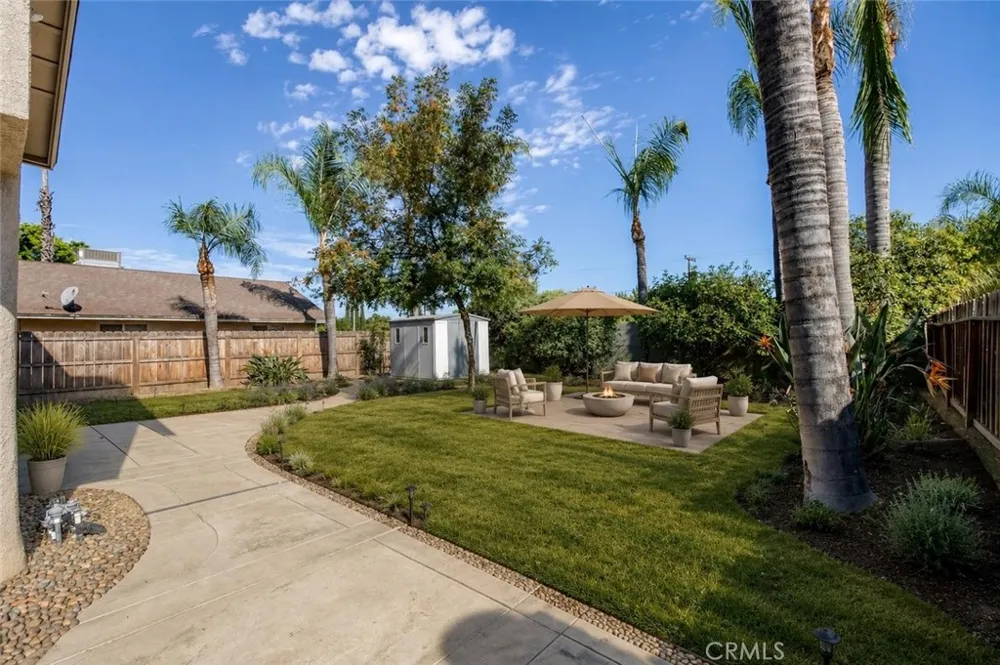 571 W Pat Clovis, CA 93612