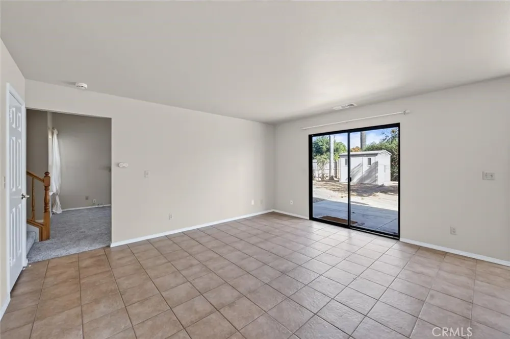 571 W Pat Clovis, CA 93612