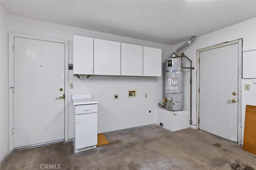 571 W Pat Clovis, CA 93612
