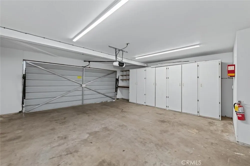 571 W Pat Clovis, CA 93612