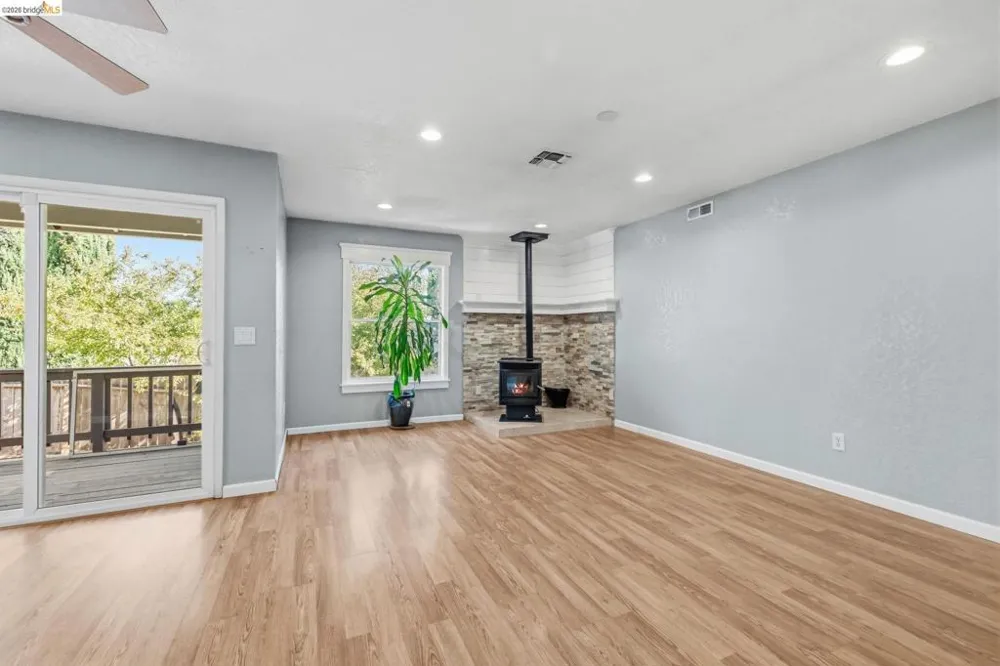 11037 Harrison Dr Sonora, CA 95370