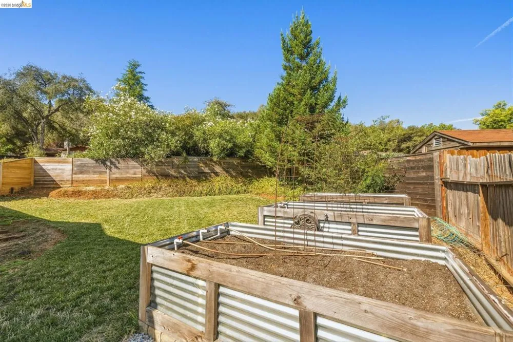11037 Harrison Dr Sonora, CA 95370