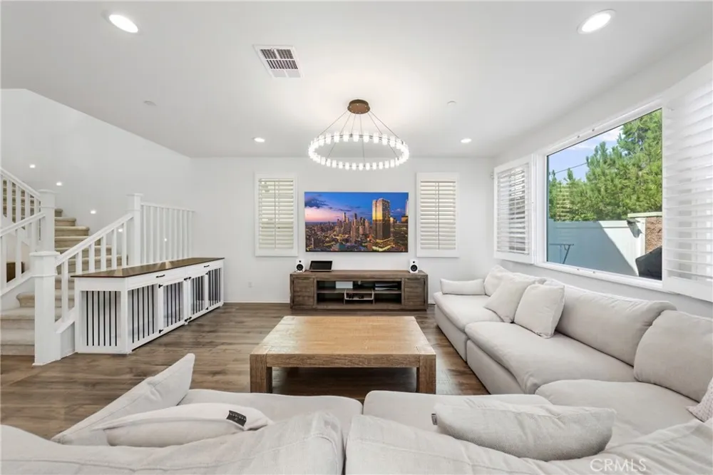 16405 Globetrotter Chino, CA 91708