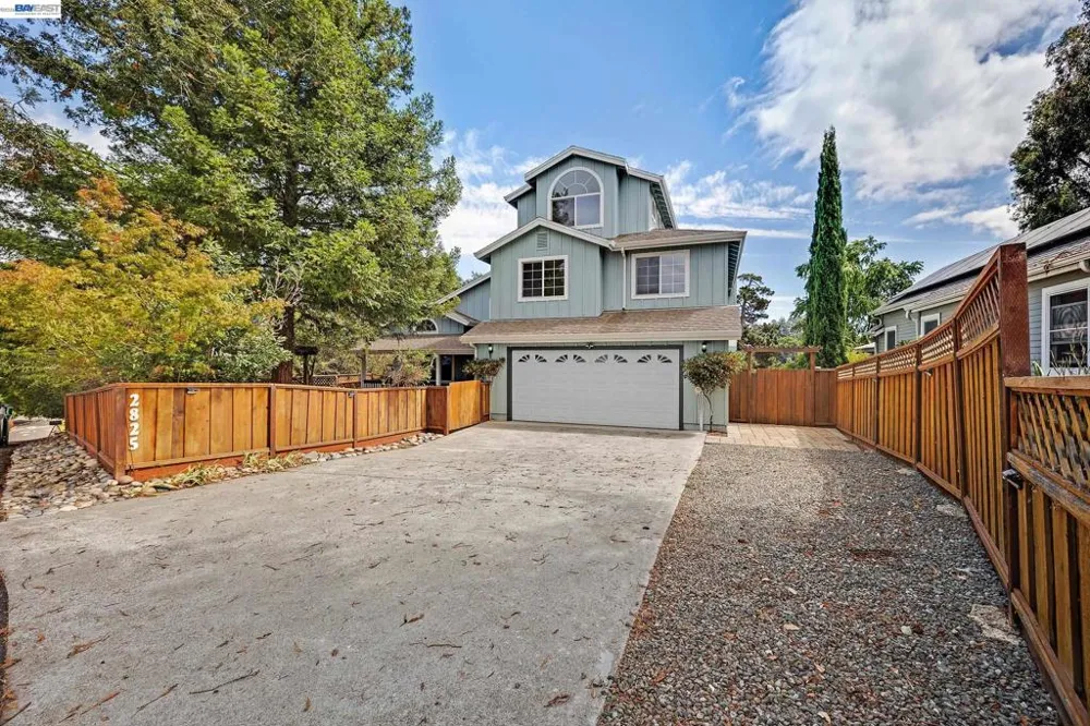 2825 Hillcrest Avenue Hayward, CA 94542