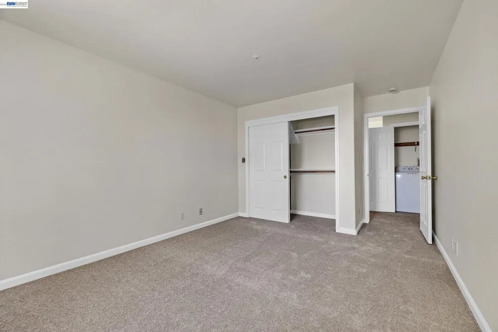 2825 Hillcrest Avenue Hayward, CA 94542