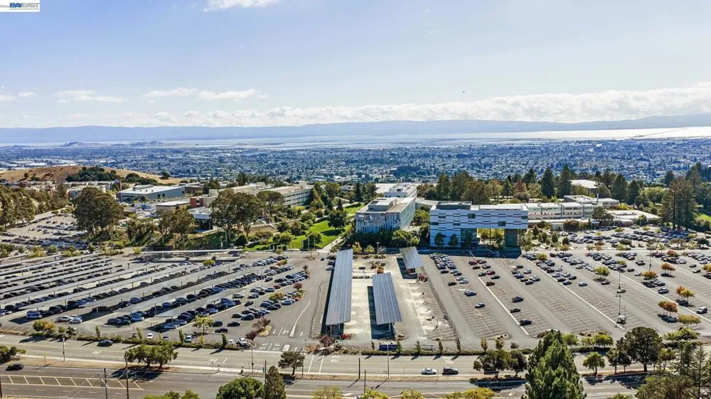 2825 Hillcrest Avenue Hayward, CA 94542
