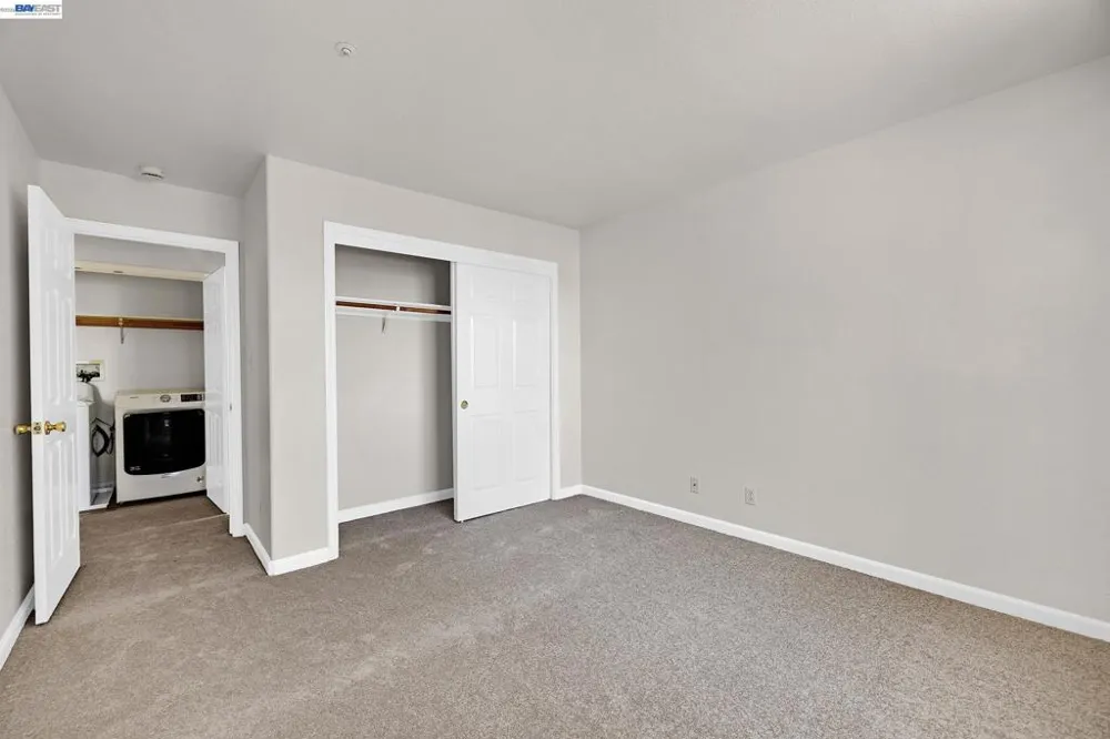 2825 Hillcrest Avenue Hayward, CA 94542