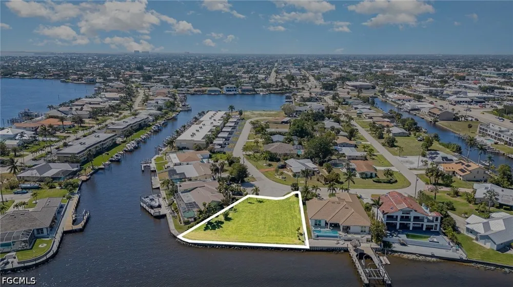 Sandy Circle Cape Coral, FL 33904