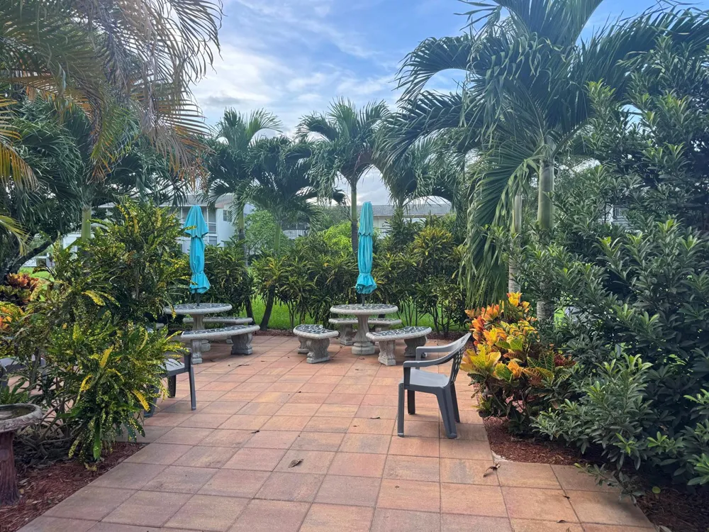 144 WINDSOR G West Palm Beach, FL 33417