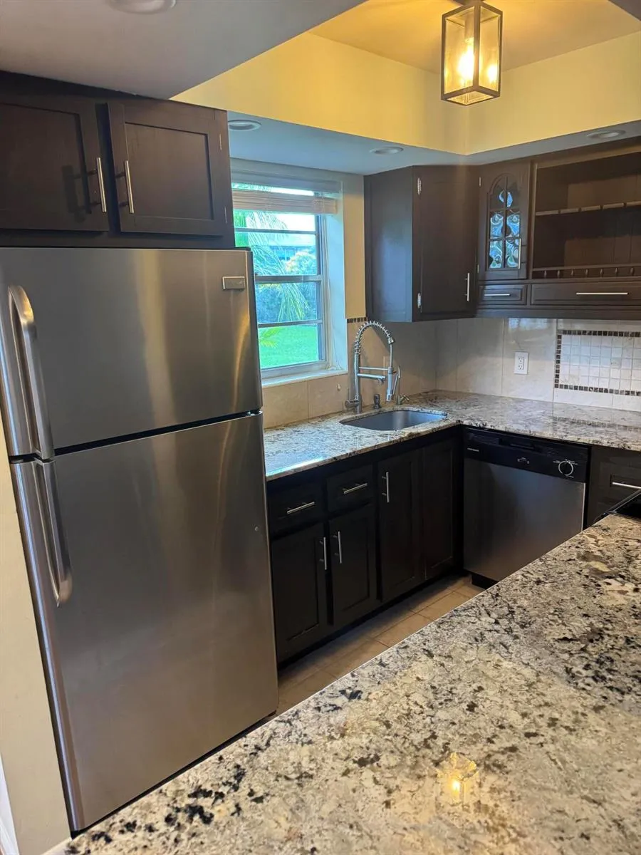 144 WINDSOR G West Palm Beach, FL 33417