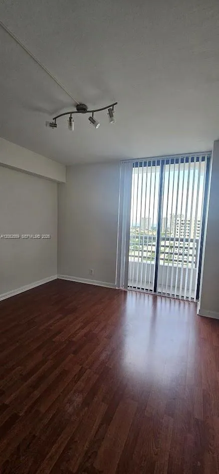 3300 NE 191st St #LP08 Aventura, FL 33180