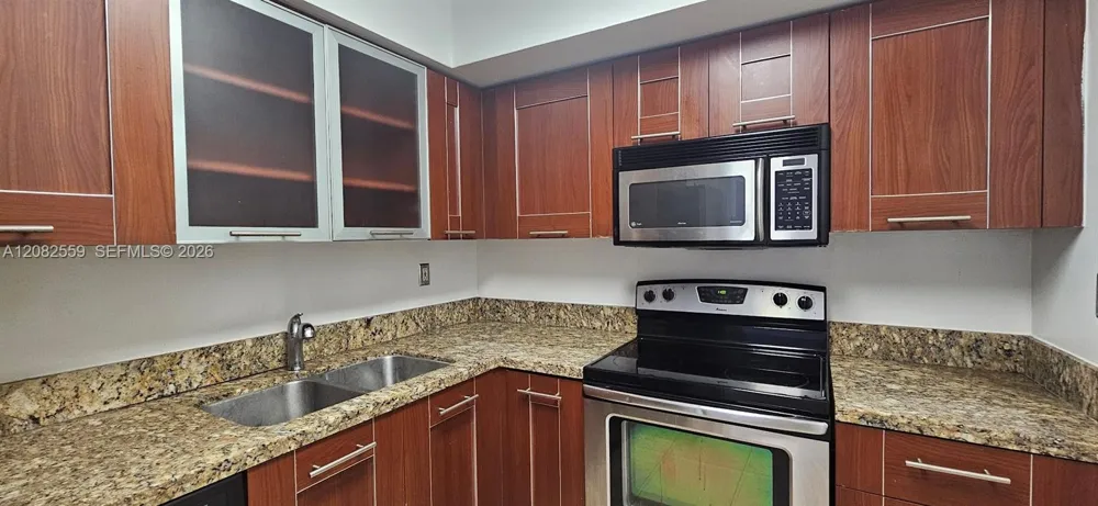 3300 NE 191st St #LP08 Aventura, FL 33180