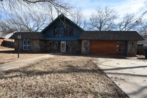2206 Northwood Drive
