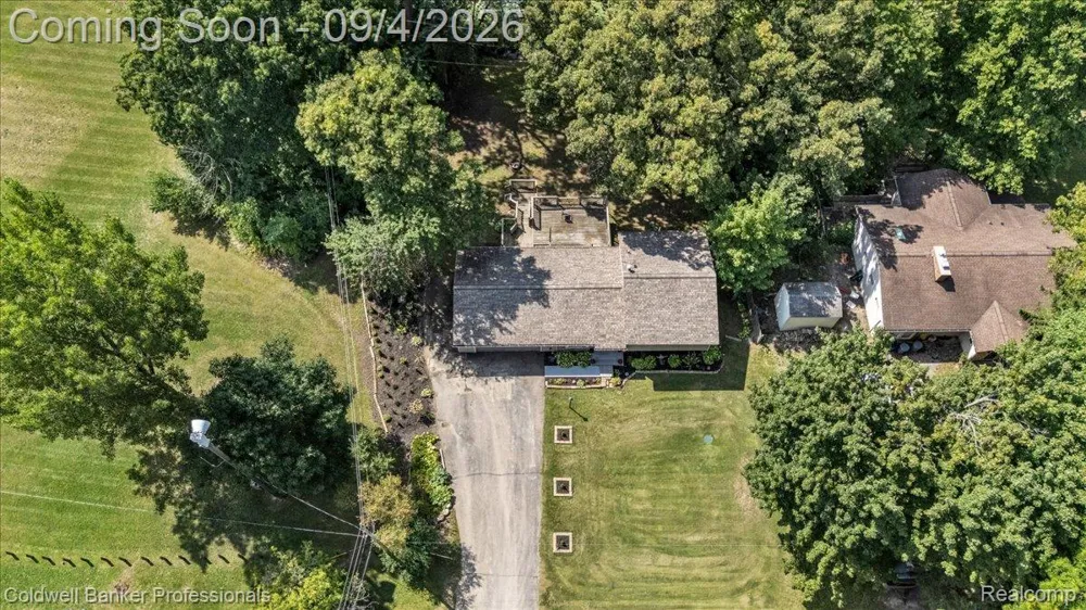 5969 Bay Clarkston City, MI 48346