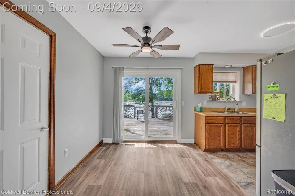 5969 Bay Clarkston City, MI 48346