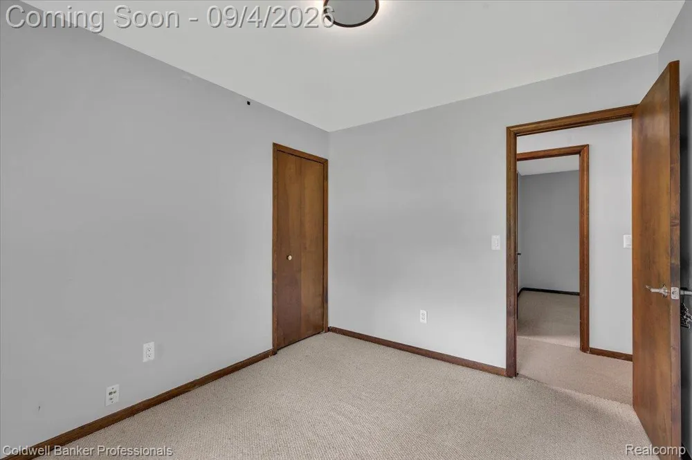 5969 Bay Clarkston City, MI 48346