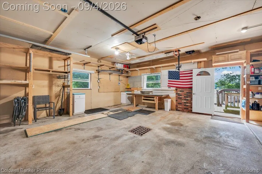 5969 Bay Clarkston City, MI 48346