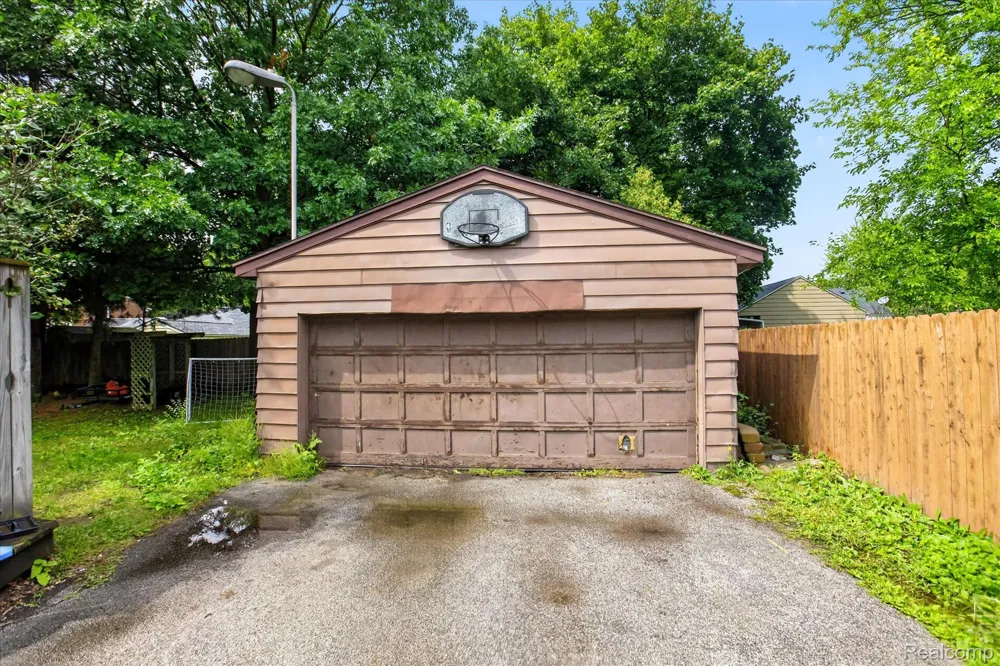 123 Graham Street Saginaw City, MI 48602