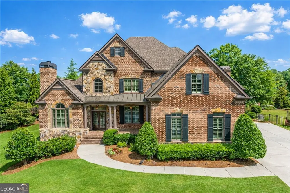 2792 Springbluff LN Buford, GA 30519