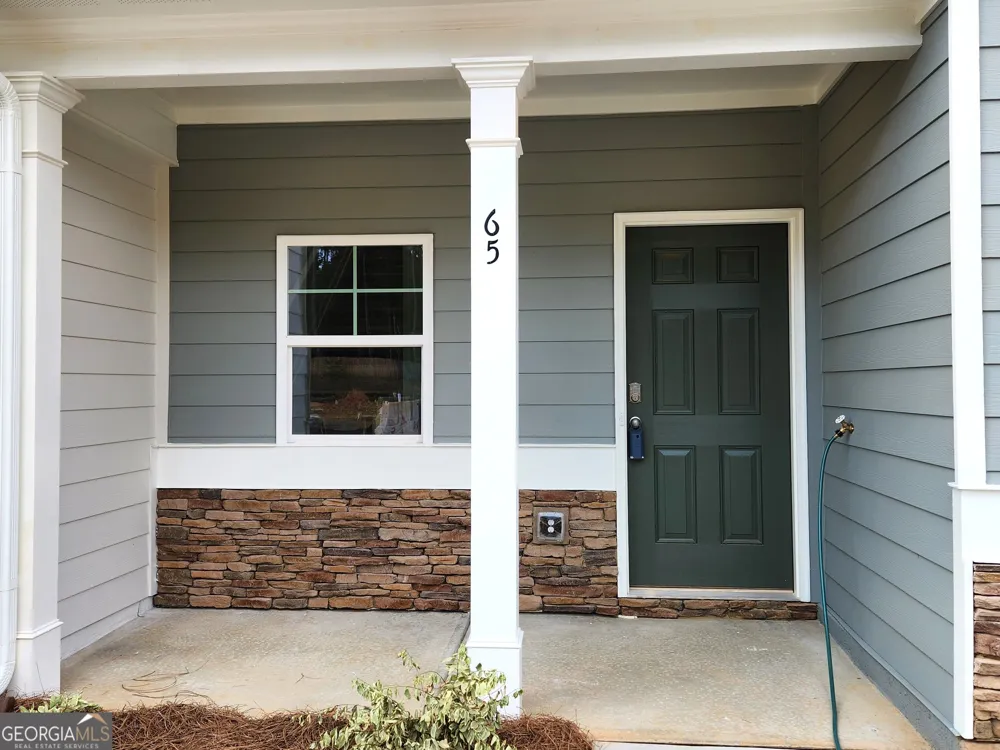 65 Umber LN Newnan, GA 30263