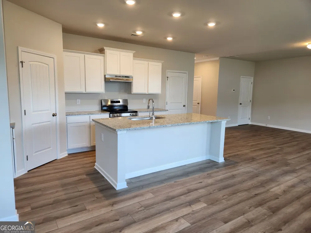 65 Umber LN Newnan, GA 30263