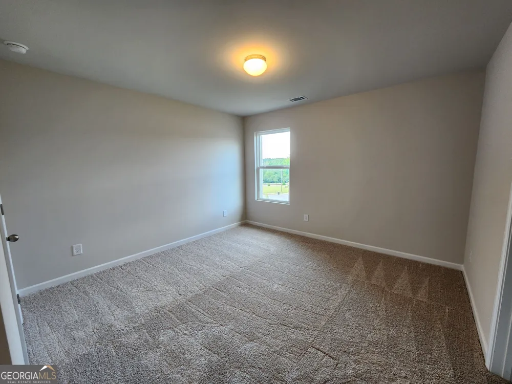 65 Umber LN Newnan, GA 30263