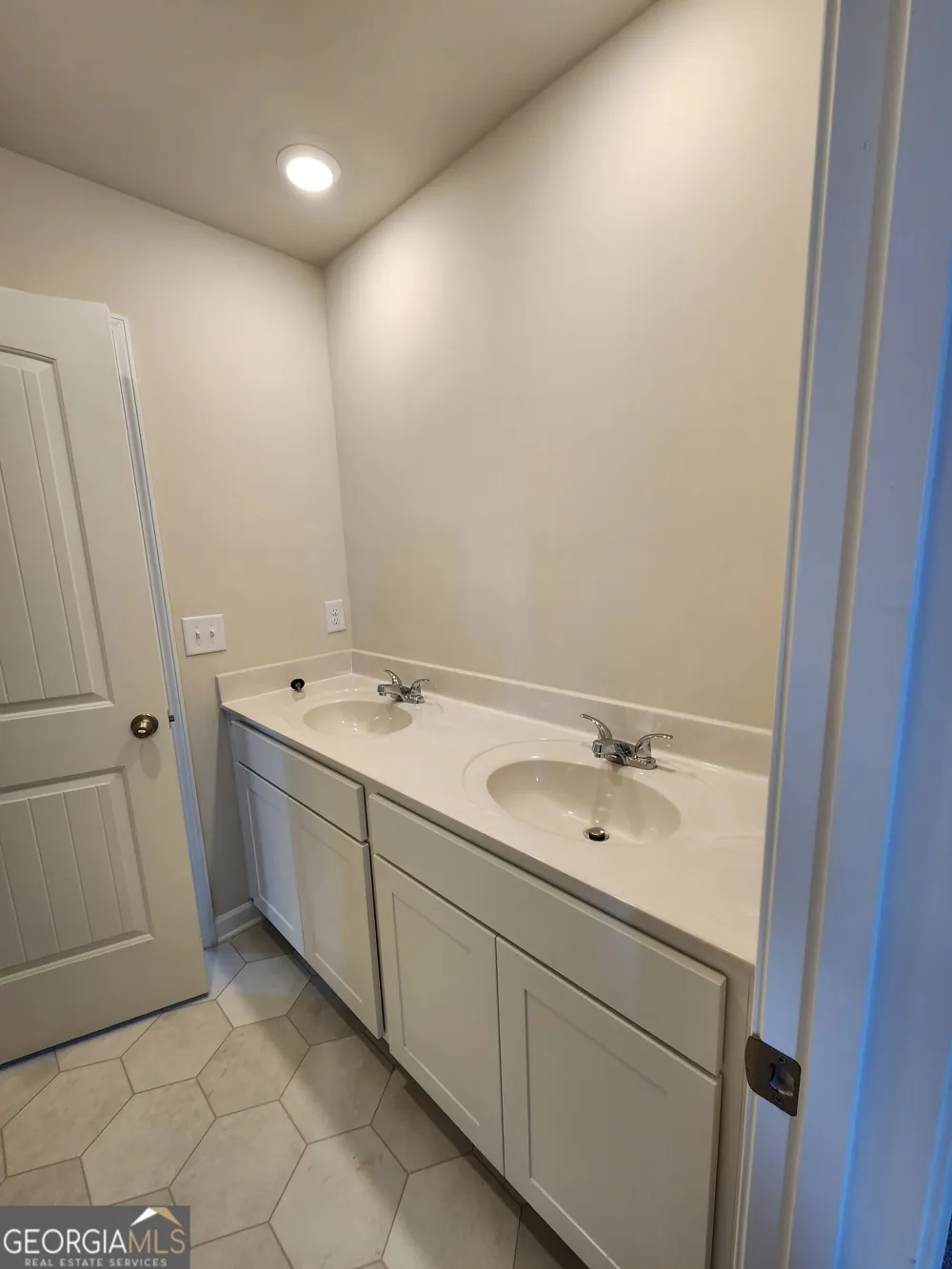 65 Umber LN Newnan, GA 30263