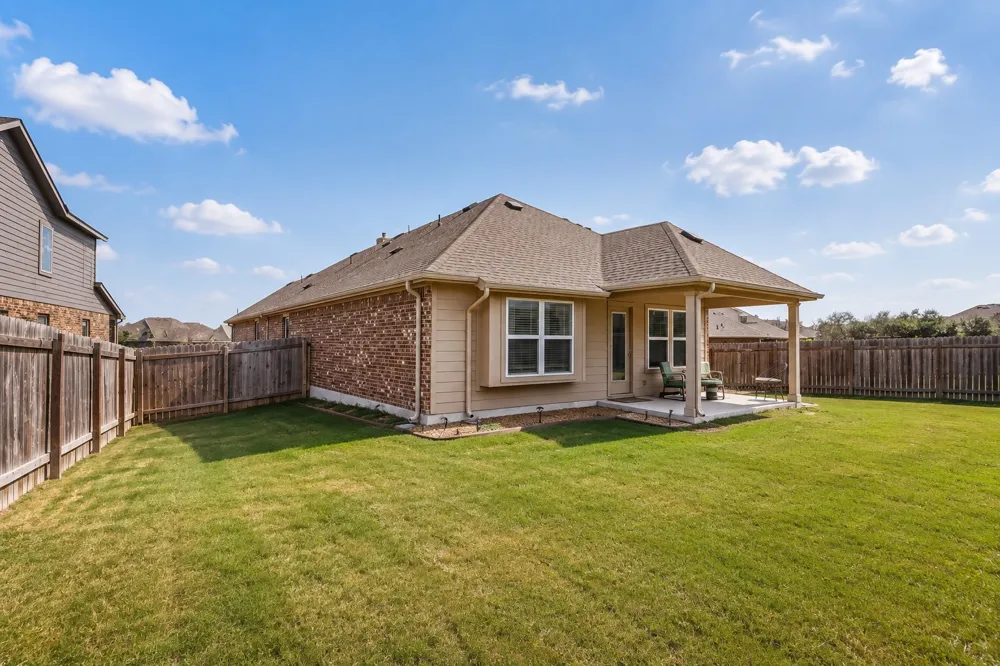 8004 Autumn Moor Bend Lago Vista, TX 78645