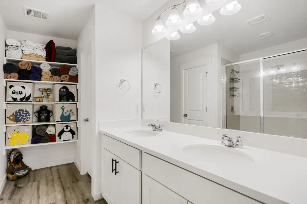 8004 Autumn Moor Bend Lago Vista, TX 78645