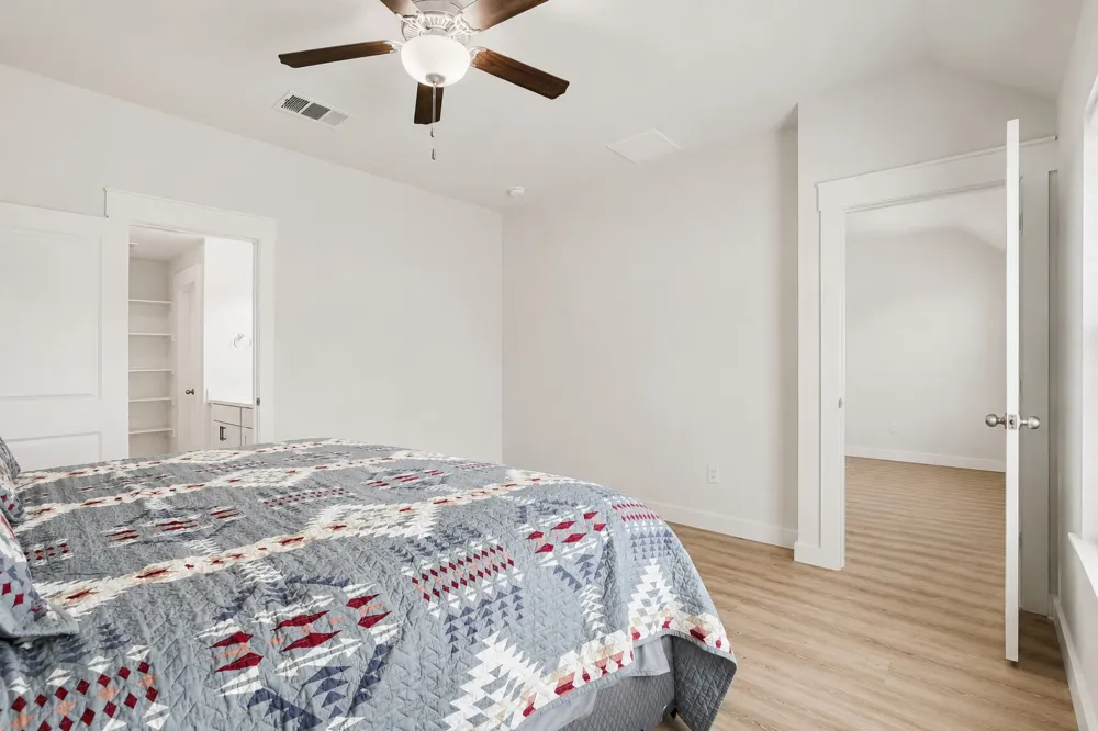 8004 Autumn Moor Bend Lago Vista, TX 78645