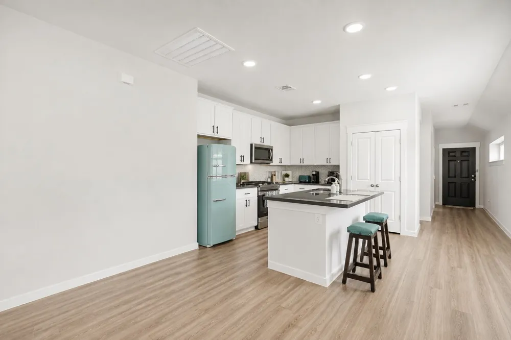 8004 Autumn Moor Bend Lago Vista, TX 78645