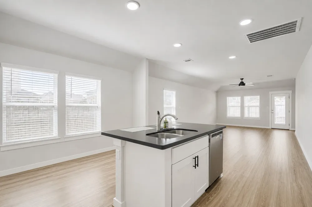 8004 Autumn Moor Bend Lago Vista, TX 78645