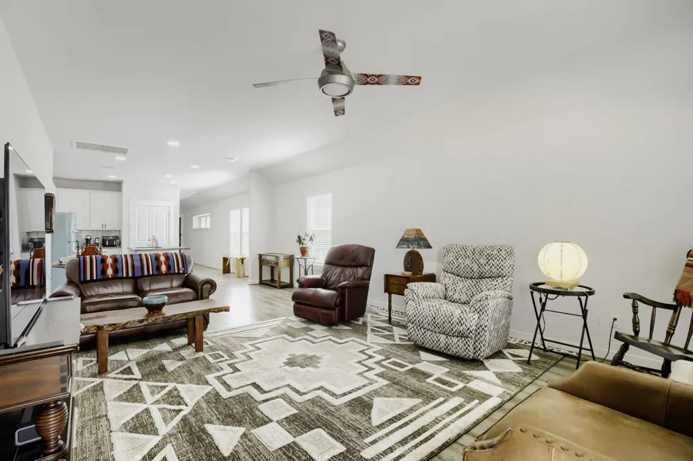 8004 Autumn Moor Bend Lago Vista, TX 78645